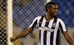 JobsonApós início meteórico com a camisa do Botafogo, o atacante acumulou episódios marcantes em exames antidoping e passagens pela prisão. No primeiro encarceramento, o atleta estava sob suspeita de ter estuprado quatro menores em uma cidade do interior do Pará. No ano seguinte, foi solto, mas desrespeitou o limite imposto pela tornozeleira e voltou à cadeia