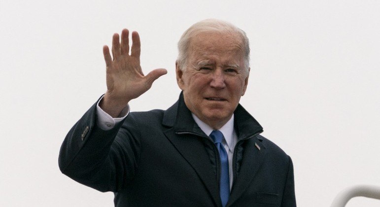 Biden prometeu fortalecer a presença militar norte-americana na Europa em caso de ataque 