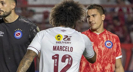 Ao ver a lesão do adversário, Marcelo chorou, mas foi expulso
