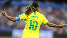 Marta recebe homenagens após despedida na Copa do Mundo