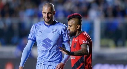 Arturo trocou o Flamengo pelo Athletico-PR