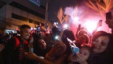Perto de estrear no Flamengo, Allan chega a Curitiba nos braços do povo