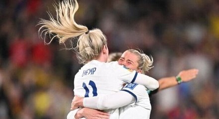 Lauren Hemp marcou aos 51 minutos do primeiro tempo
