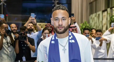Neymar no desembarque em Riad, na Arábia Saudita