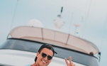 As férias de Anitta na Ilha da Sardenha, na Itália, voltou a ser assunto no mundo do futebol... Isso porque o jogador Rodrigo Guth publicou uma foto ao lado da cantora curtindo o verão em um barco e a estrela pop respondeu...
