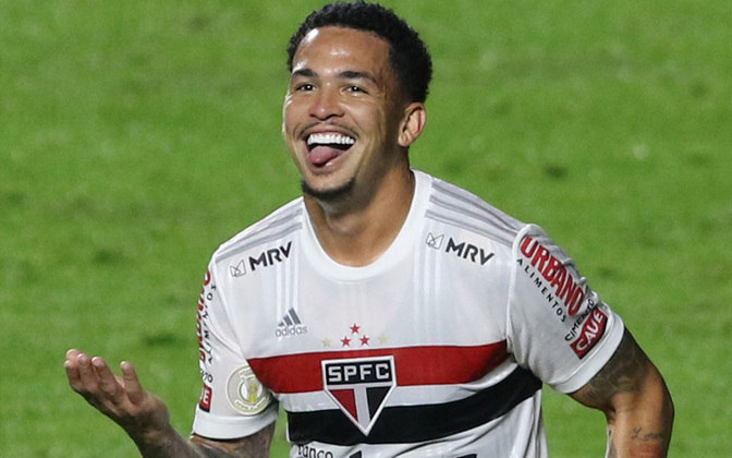Jogador do São Paulo, Luciano também já atuou no Tricolor das Laranjeiras e fez um gol contra seu ex-clube na vitória dos paulistas por 3 a 1, no dia 6 de setembro.