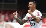 Retornando de lesão, Luciano ainda não conseguiu voltar de forma fixa ao time titular no São Paulo. Após bons jogos em 2020 e 2021, o atacante tem sido opção para o segundo tempo para Rogério Ceni.