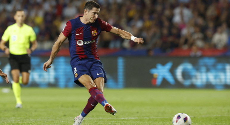 Robert Lewandowski: Melhor jogador do mundo em 2021, Lewandowski é a principal estrela de um Barcelona ainda em reconstrução. Ainda assim, não dá para desmerecer o artilheiro polonês e toda sua elegância dentro das quatro linhas
