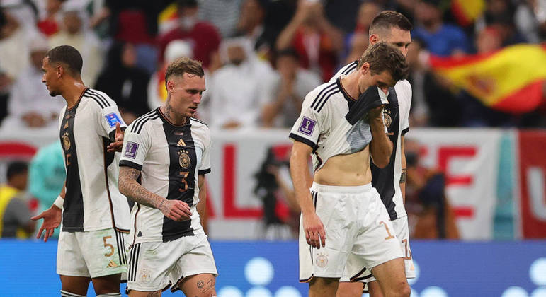 Jogadores da Alemanha lamentam gol de Morata para a Espanha