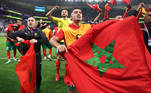 O sonho de MarrocosUma das histórias mais incríveis da Copa do Mundo está sendo escrita por Marrocos. A seleção é a primeira da África a atingir uma semifinal de Mundial. E, depois de eliminar Espanha e Portugal no mata-mata, e a Bélgica na fase de grupos, a equipe de Marrocos tem total condição de sonhar com o título da Copa