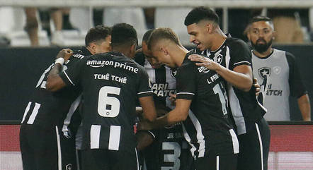 Botafogo defende a liderança do grupo A