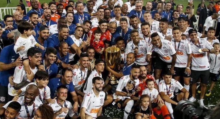 Jogadores do Corinthians comemoram o título do Paulistão de 2019