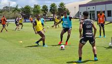 Lateral Fagner é ausência em treino do Corinthians neste domingo 