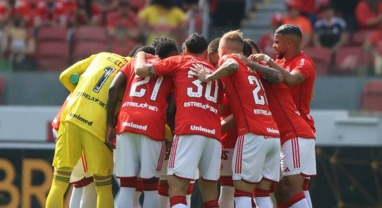 Jogadores do Internacional antes de partida pelo Campeonato Brasileiro