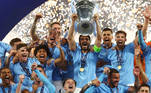 A Europa finalmente é do Manchester City! O clube inglês venceu a final da Champions League neste sábado (10) diante da Inter de Milão, por 1 a 0, e conquistou o título do torneio pela primeira vez em sua história. O gol da vitória foi marcado por Rodri, no segundo tempo. Veja as melhores fotos da partida e da festa do City no estádio Olímpico Ataturk, em Istambul, na Turquia