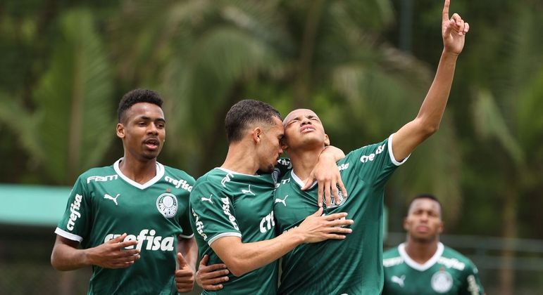 Jogadores do Palmeiras comemoram