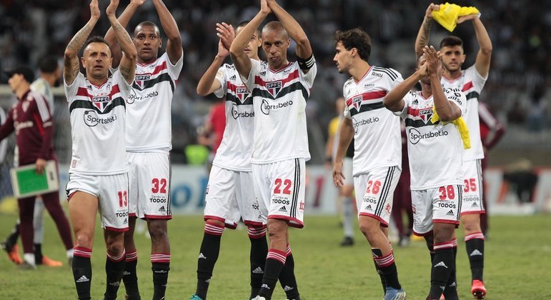 Jogadores do São Paulo após empate em 0 a 0 com o Atético-MG