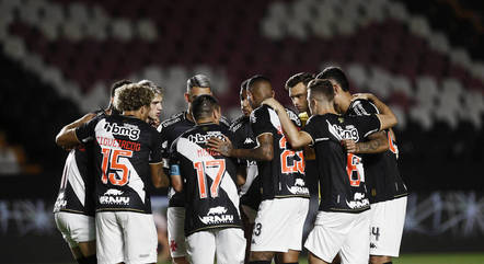 Jogadores do Vasco reunidos em São Januário