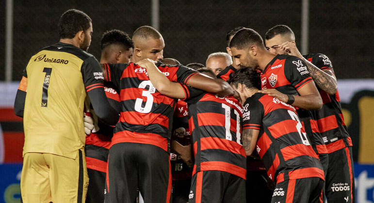 Vitória fez 3 a 0 no Barradão