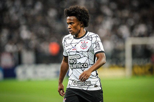 WillianTime: CorinthiansO retorno ao clube de coração, em 2021, foi inesperado, e muito celebrado pela torcida. Porém, o casamento entre Willian e Corinthians terminou de forma melancólica, menos de um ano depois. Com apenas um gol marcado durante o período, o jogador alegou que as ameaças sofridas em redes sociais motivaram o pedido de rescisão contratual