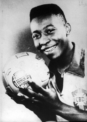 1º) Pelé Time: SantosIdade na primeira convocação: 16 anos e nove meses/ em 1957