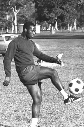 2°) EduTime: SantosIdade na primeira convocação: 16 anos e 11 meses/ em 1966