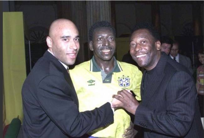 Ex-goleiro do Santos e filho de Pelé, Edinho foi preso em 2005 acusado de envolvimento com tráfico de drogas. Ele ficou seis meses atrás das grades