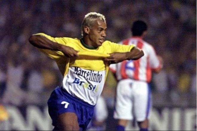 Marcelinho Paraíba foi preso em 2011, após ser acusado de tentar estuprar uma mulher em uma festa no seu sítio, em Campina Grande (PB). Em 2018, ele também teve mandado de prisão por atraso no pagamento de pensão alimentícia ao filho. No entanto, 12 dias depois, a pendência foi paga e o mandado foi revogado