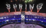 Depois de 14 anos, Pequim e o emblemático Ninho do Pássaro voltam a receber uma Olimpíada. A cerimônia de abertura dos Jogos de Inverno começou nesta sexta-feira (4), com direito a show de imagens da festa chinesa. Confira!