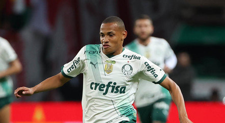 Palmeiras acerta valores pela transferência de Jhon Jhon para o Bragantino