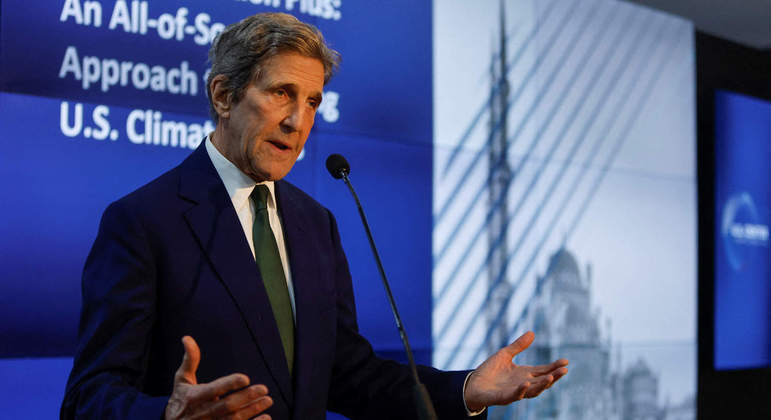 John Kerry tem esquema vacinal completo contra a Covid, segundo Departamento de Estado