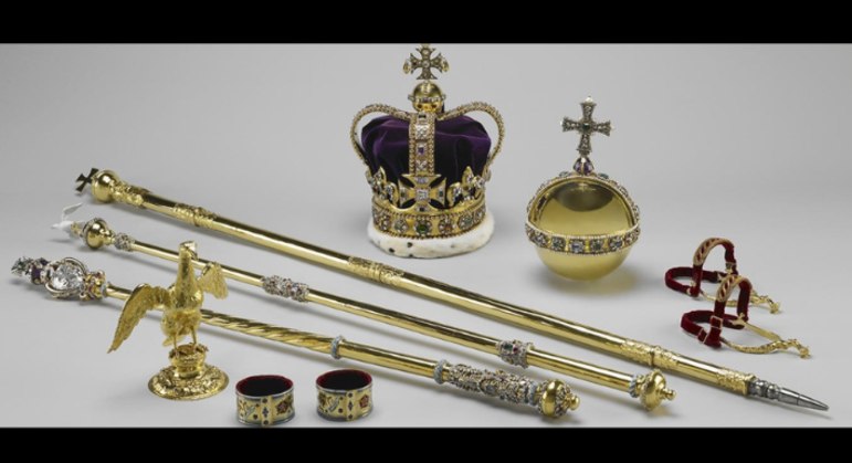 Símbolos de poder e espiritualidade, as joias da Coroa britânica, cuidadosamente guardadas na Torre de Londres, deixarão o famoso monumento para serem usadas durante a coroação do rei Charles 3º