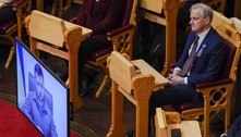 Putin garante acesso humanitário a Mariupol em conversa com premiê norueguês