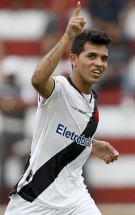 Jonathan - estreou em 2010 - 24 jogos e 1 gol pelo Vasco - Atualmente defende o Goianésia