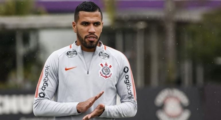 Jonathas teve uma passagem apagada pelo Corinthians em 2018