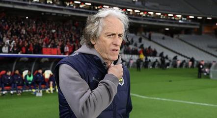 Jorge Jesus vai treinar algoz do Flamengo