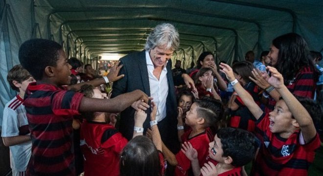 Jorge Jesus era endeusado no Flamengo. Tinha o clube e a torcida nas mãos