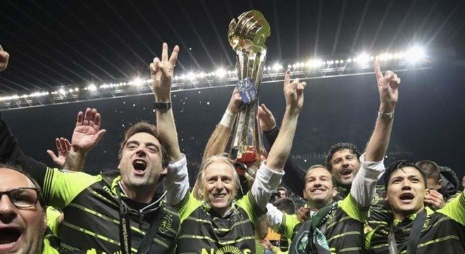 Jorge Jesus comemorando a Taça da Liga com o Sporting, em 2018