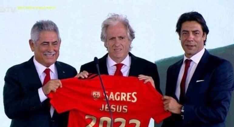 Jorge Jesus voltou ao Benfica em 2020. Virou as costas ao contrato vigente com o Flamengo