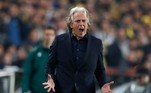Jorge JesusIdade: 68 anosÚltimo trabalho: Fenerbahçe - Turquia (até junho deste ano)O 'mister' que fez história em pouco tempo no Flamengo, está próximo da casa dos 70, e é citado como uma das opções para treinar a seleção brasileira, caso não haja acerto com Ancelotti