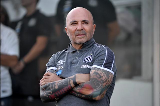 Jorge Sampaoli não quis voltar para o Santos. Sabe muito bem quanto é fraco o elenco. E as dívidas do clube

