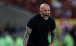 Jorge Sampaoli grita na beira do campo na partida entre Flamengo e Fortaleza pelo Brasileirão