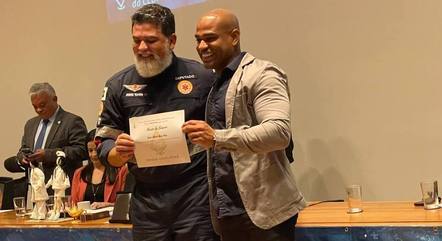 Jorge Vianna e Cesar Black em celebração na CLDF