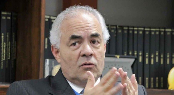 Resultado de imagem para Edison Garcia, presidente da CEB
