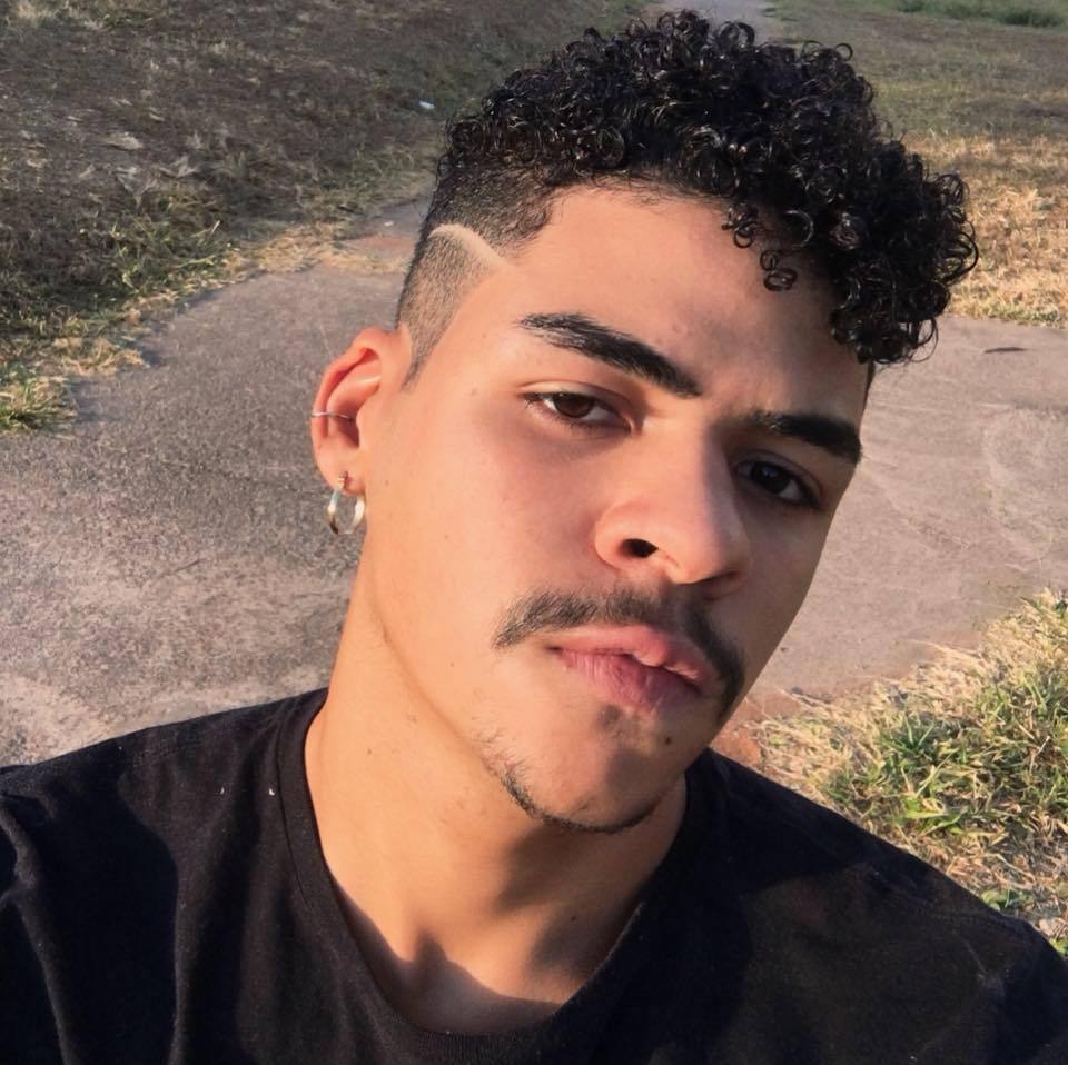 Resultado de imagem para Milton Junio, assassinado na RodoviÃ¡ria do Plano Piloto. Foto: ReproduÃ§Ã£o/Facebook