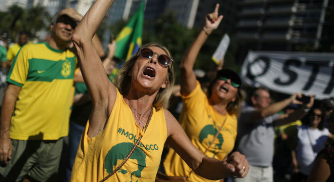 No Twitter, Moro agradece apoio e Bolsonaro celebra manifestações