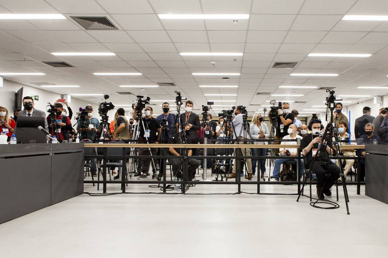 Jornalista se aglomeram para ouvir a sentença  (TJ-RS)