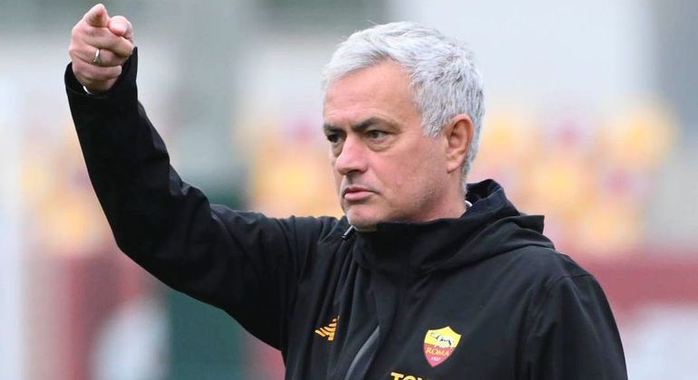 José Mourinho tem contrato com a Roma até 2024; treinador nunca treinou seleções
