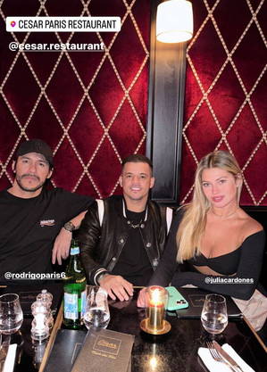 Jota Amancio e Julia Cardones em jantar