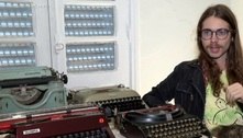 'Eu me vi completamente sem renda', diz jovem que vende máquinas de escrever 